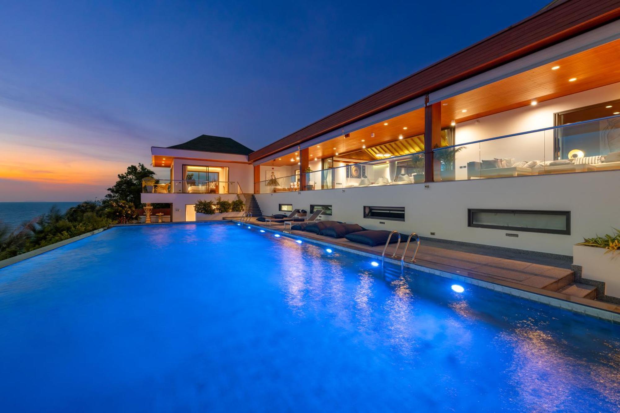 Agara-5 Bedroom Cliffside Ocean Front
